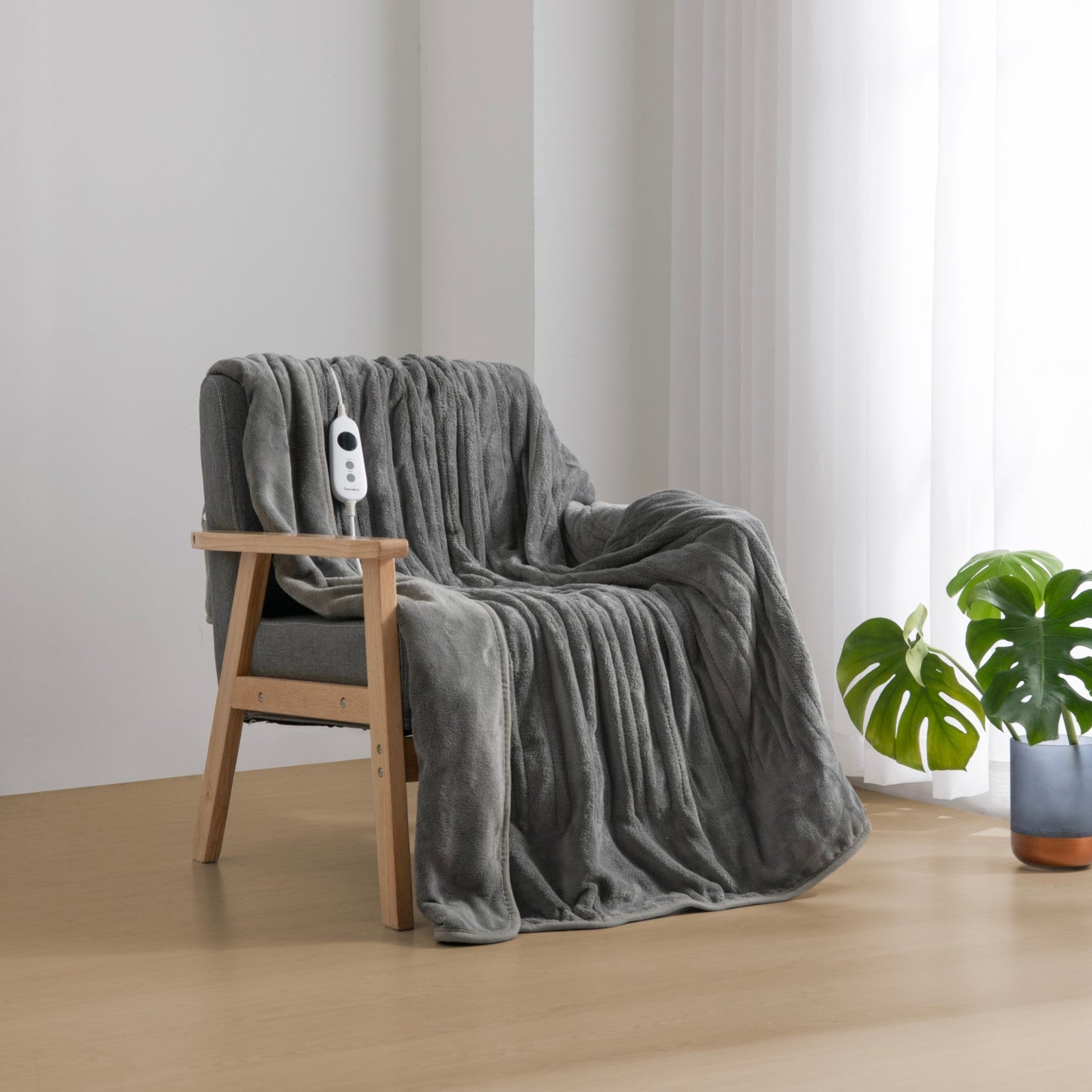 Premium home electric throw