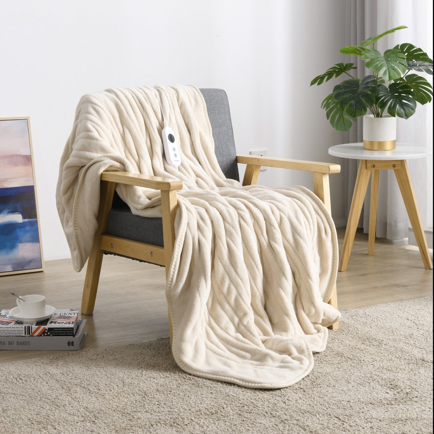 Snuggly electric fleece blanket